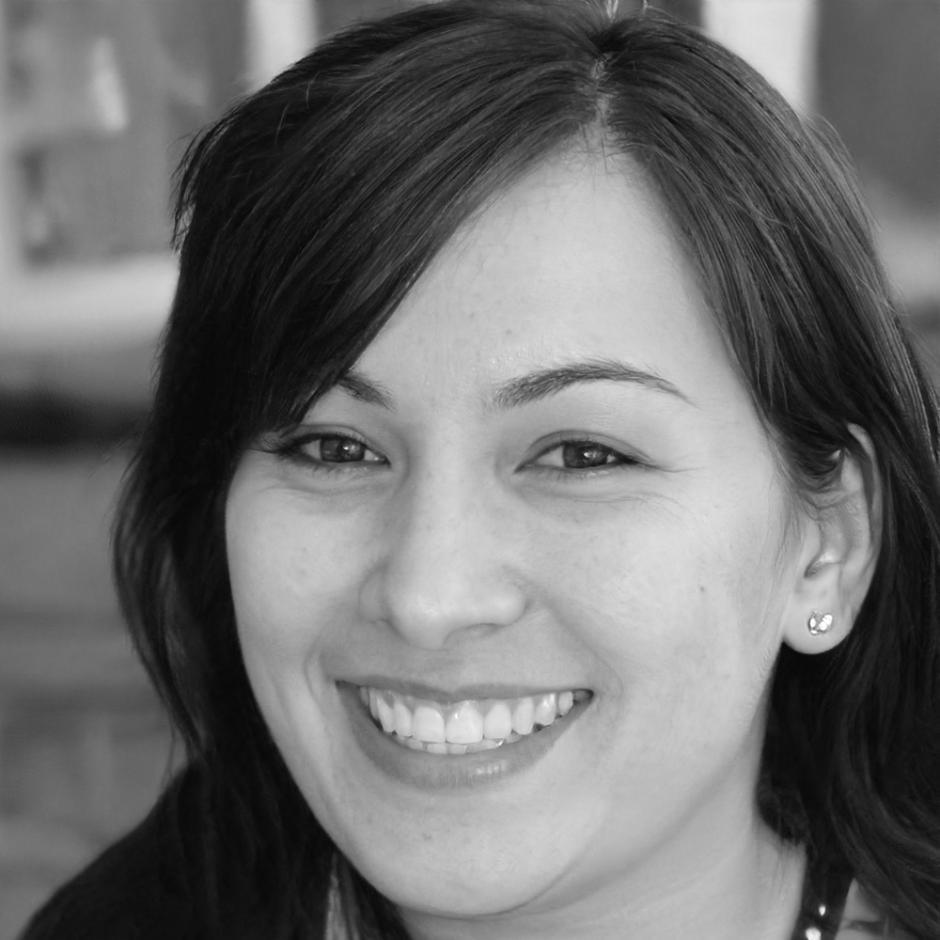 Instructora María González